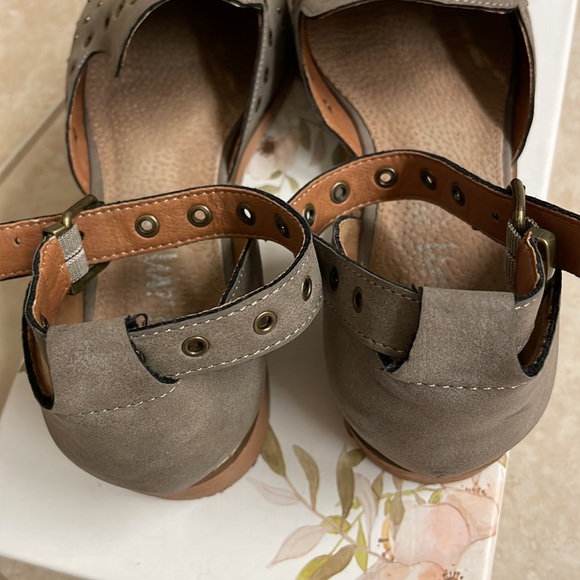 Mi.iM Jones shoes - Picture 9 of 10